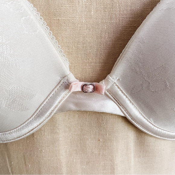 Lily of France Push-Up Bra - Picture 4 of 7